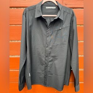 Black button down Icebreaker collar shirt